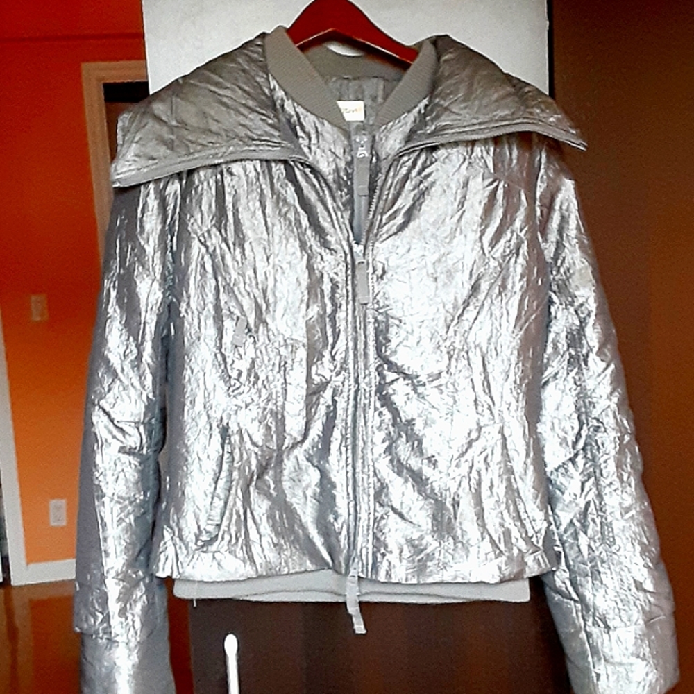 Motivi Vintage Silver Double Zipped Puffer Jacket
